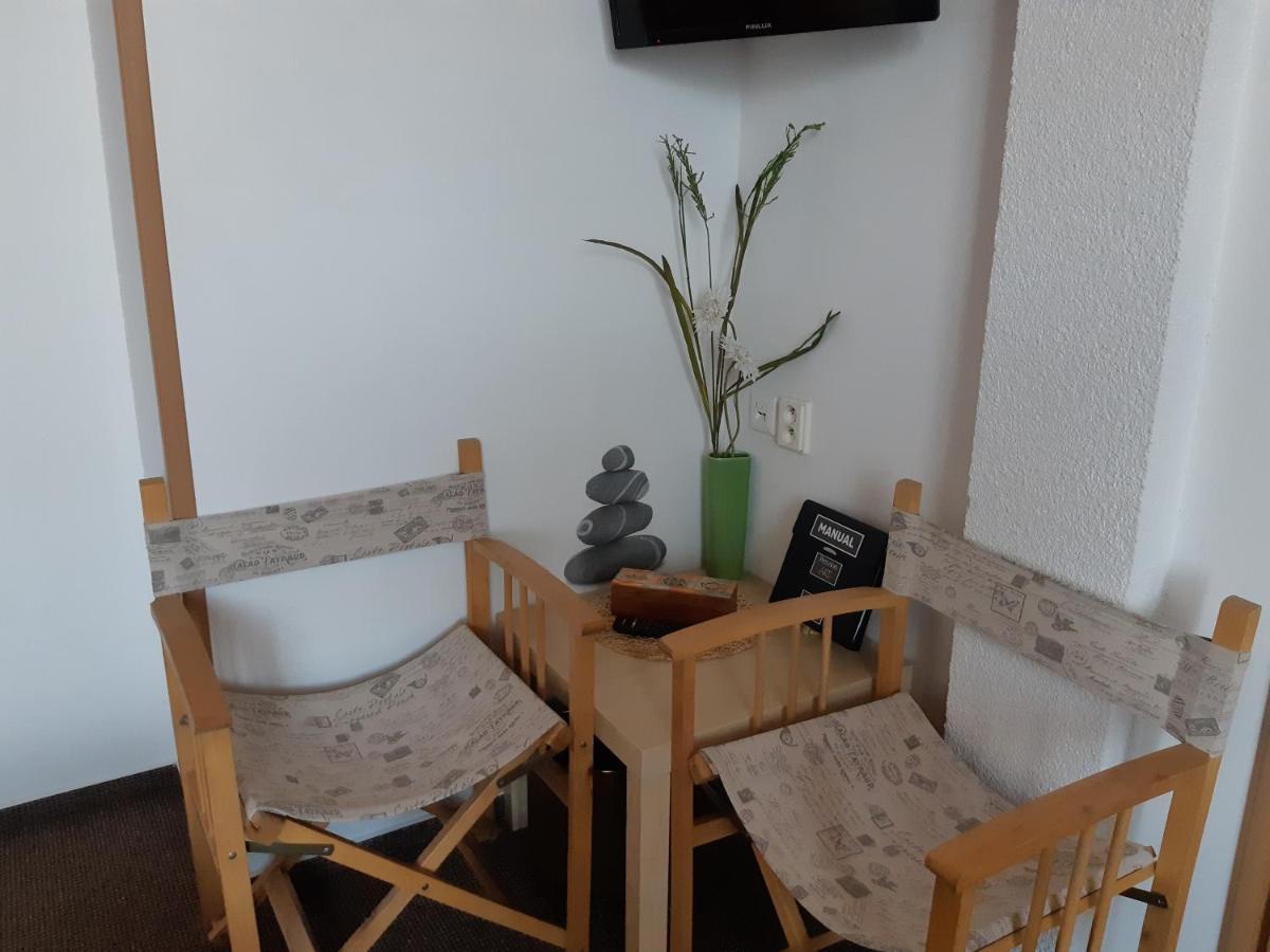 Pension Art Lázně Bohdaneč Bagian luar foto